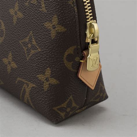 louis vuitton cosmetic pouch gm vs pm|Louis Vuitton makeup bag cost.